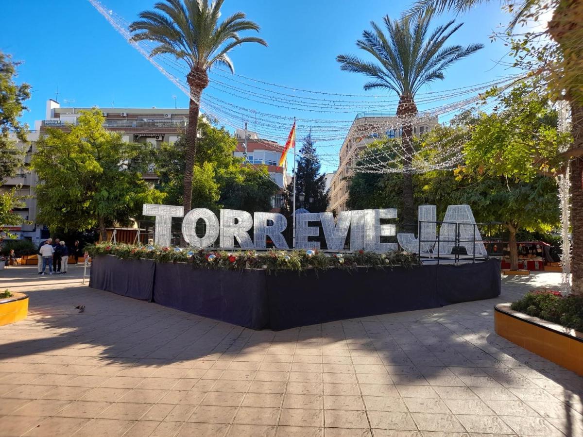 Luxury 2 Bedrooms Apartment With A Garage Torrevieja Extérieur photo